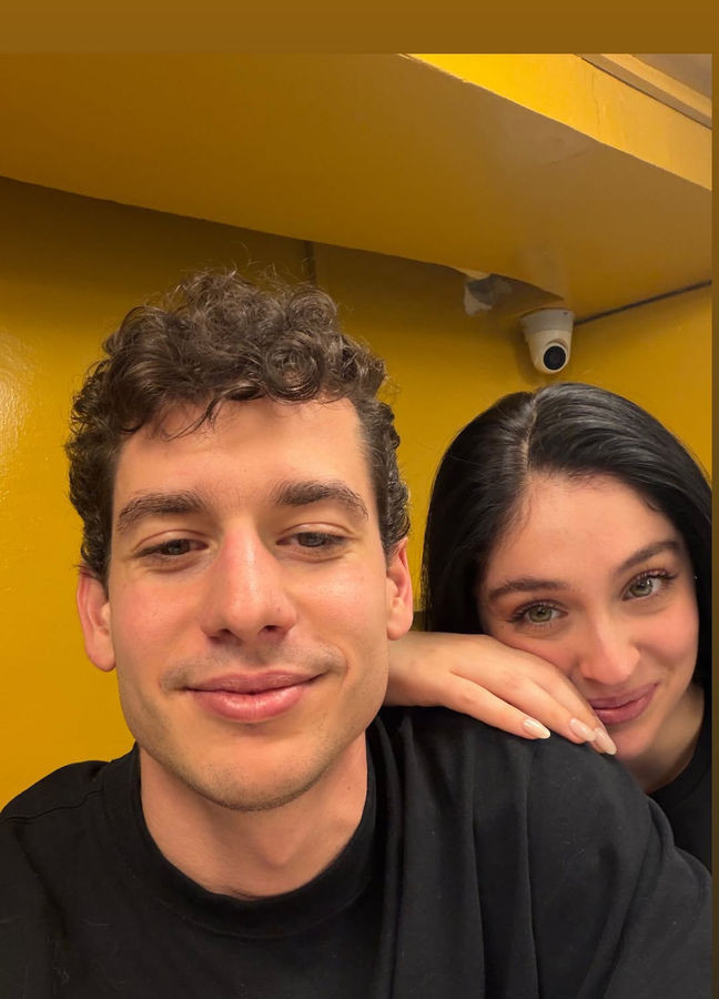 Cemre Baysel ve Cem B&ouml;l&uuml;kbaşı ayrıldı mı? - Resim : 1