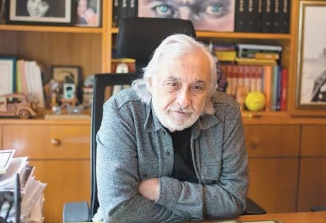 M&uuml;jdat Gezen'in sağlık durumu nasıl? Gırgıriye M&uuml;zikali'nde neler yaşandı? - Resim : 1