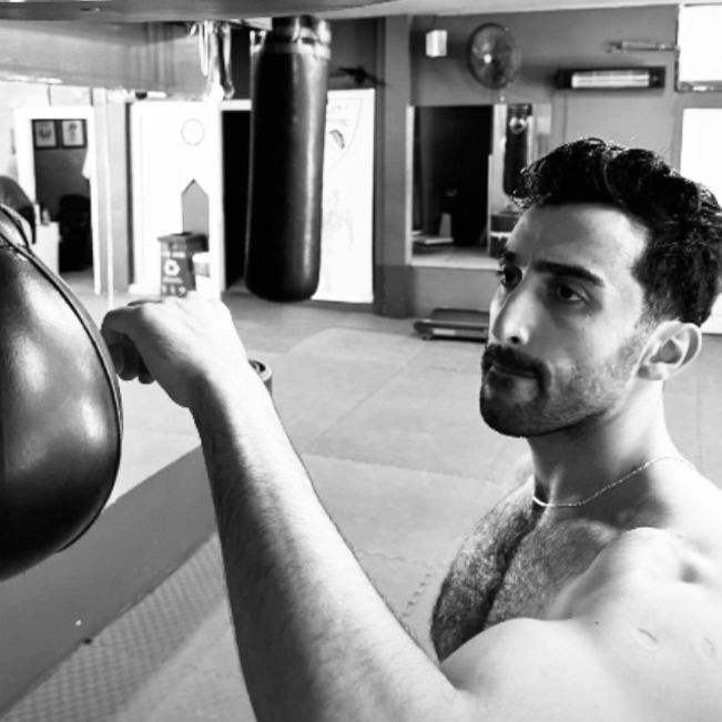 'Kızılcık Şerbeti'nin Firaz'ı spor yaptığı anları paylaştı - Resim : 1
