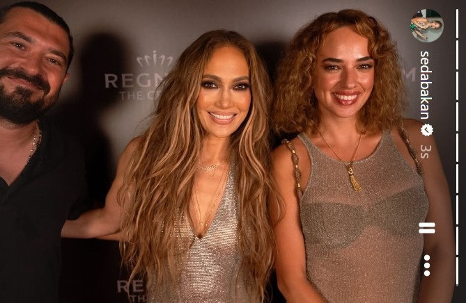 Jennifer Lopez ve Seda Bakan aynı karede: Pozlarına beğeni yağdı - Resim : 1