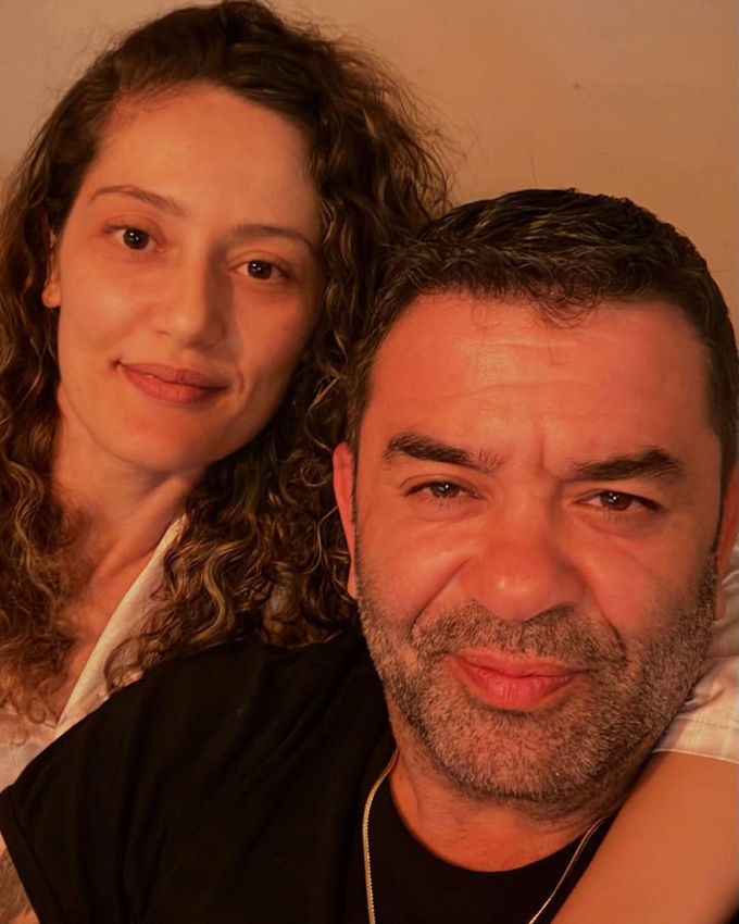 B&uuml;lent Şakrak ve Duygu Arabacıoğlu'ndan yıl d&ouml;n&uuml;m&uuml; kutlaması - Resim : 2