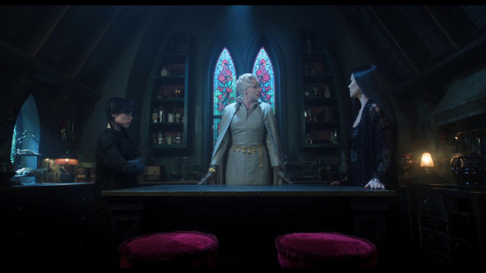 Netflix'in pop&uuml;ler dizisi "Wednesday"in 3. sezonundan ilk kareler: Jenna Ortega Paris&rsquo;te - Resim : 1