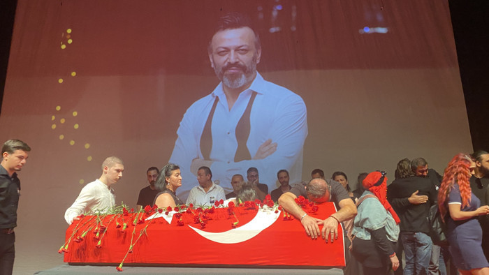 Emre Karayel'den Serhat Kılıç için duygusal anma: 30 yıl yetmedi Serhat seni çok özleyeceğim - Resim : 1