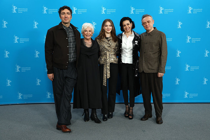 &Ouml;zg&uuml; Namal'ın festivaldeki T&uuml;rkiye yanıtı g&uuml;ndem oldu: "Zorunluluk değil, tercih!" - Resim : 1