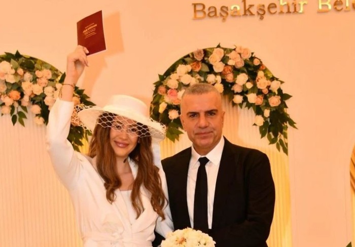 Sürpriz nikah! Berdan Mardini kendisinden yaşça küçük sevgilisiyle evlendi - Resim : 1