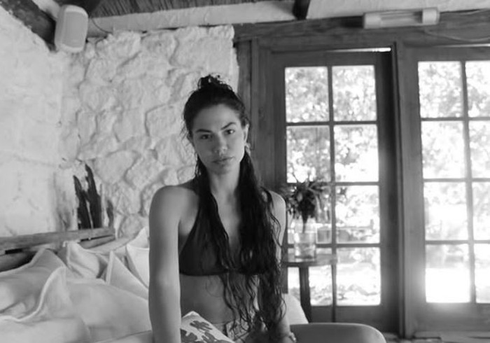 Demet Özdemir'den siyah beyaz yeni tatil kareleri - Resim : 1
