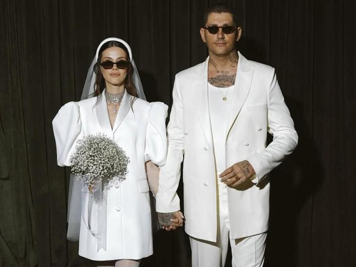 Ural Kaspar ile evliliği tek celsede biten İrem Helvacıoğlu'ndan mutluluk pozu - Resim : 2