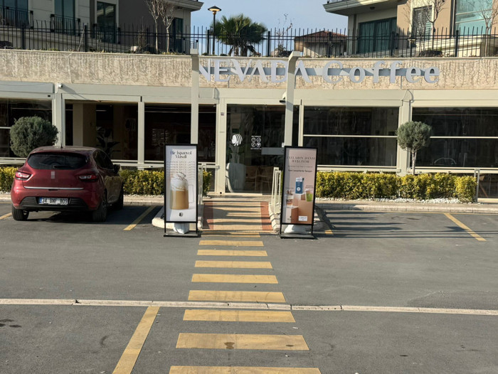 MasterChef şampiyonu Serhat Doğramacı'nın hamburgercisi kurşunlandı - Resim : 1