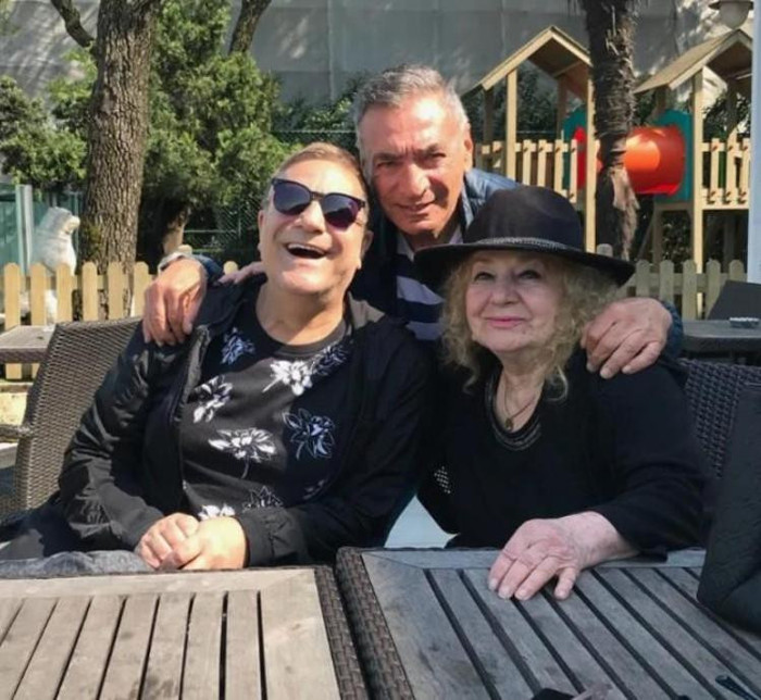 Mehmet Ali Erbil'den nostalji: 43 yıl &ouml;nceki askerlik pozunu paylaştı - Resim : 3