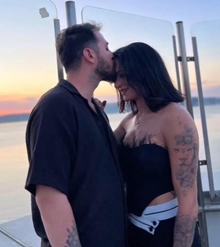 Survivor Dilşah aylar sonra sevgilisine kavuştu - Resim : 3