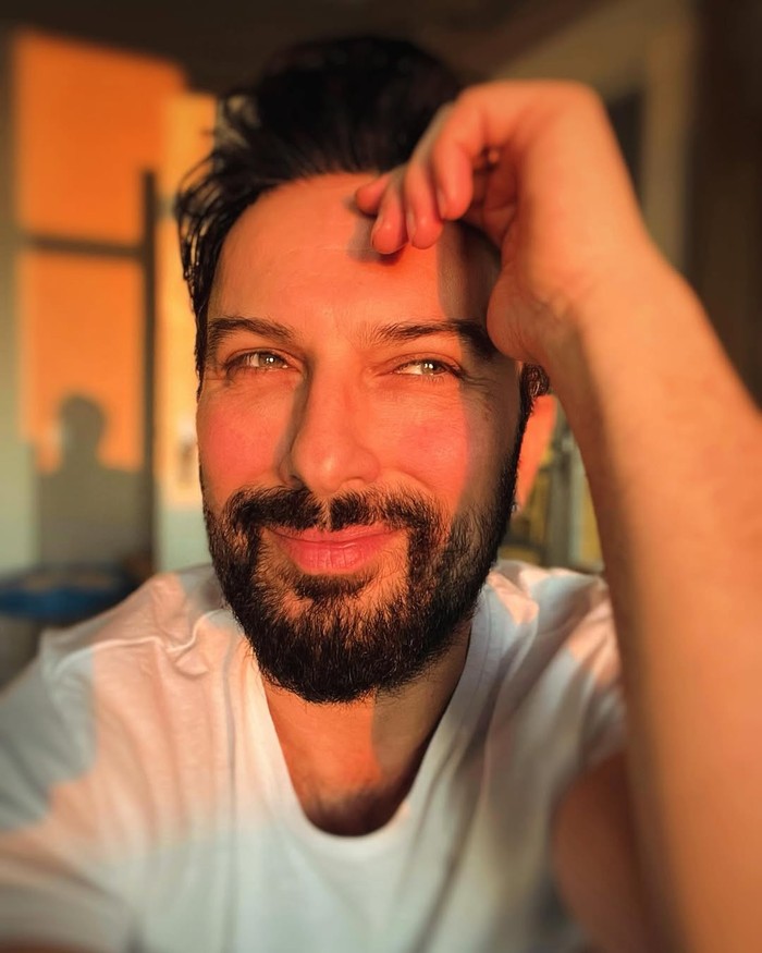 Çelik Erişçi, meslektaşlarının Kurban Bayramı sahne ücretlerini ti'ye aldı - Resim : 1