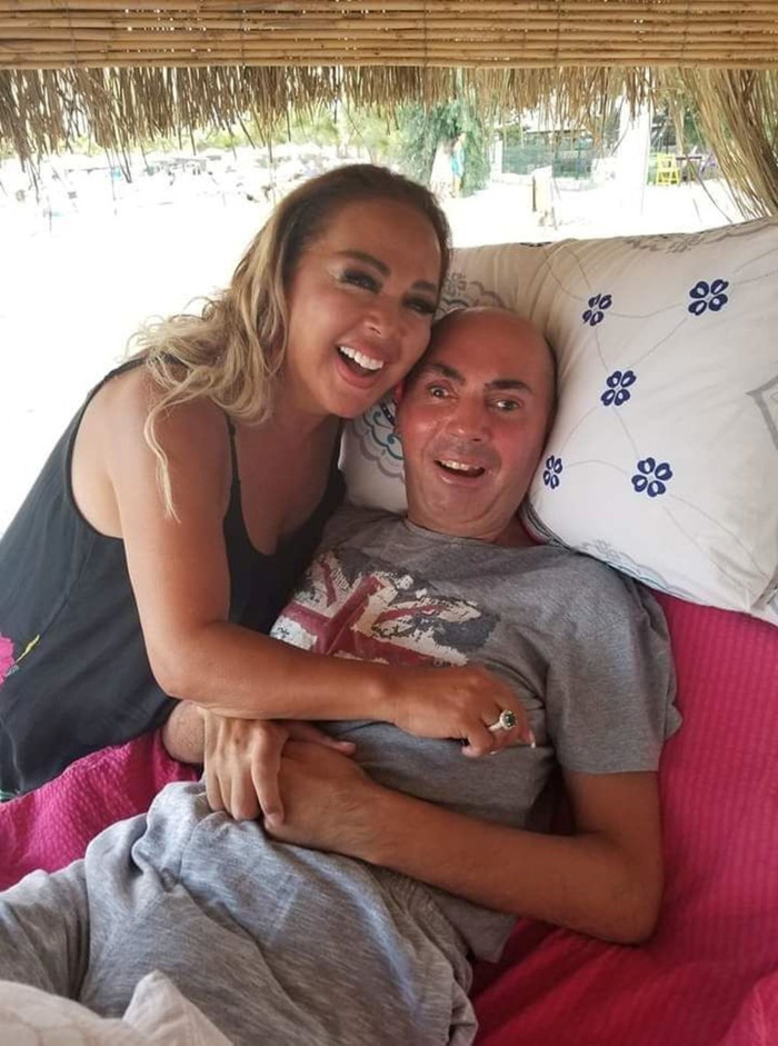 Safiye Soyman oğlu için yaptırdığı hayratı gözyaşlarıyla açtı - Resim : 2