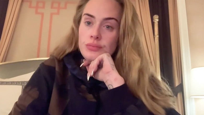 Adele'den duygusal video! Gözyaşları içinde anlattı