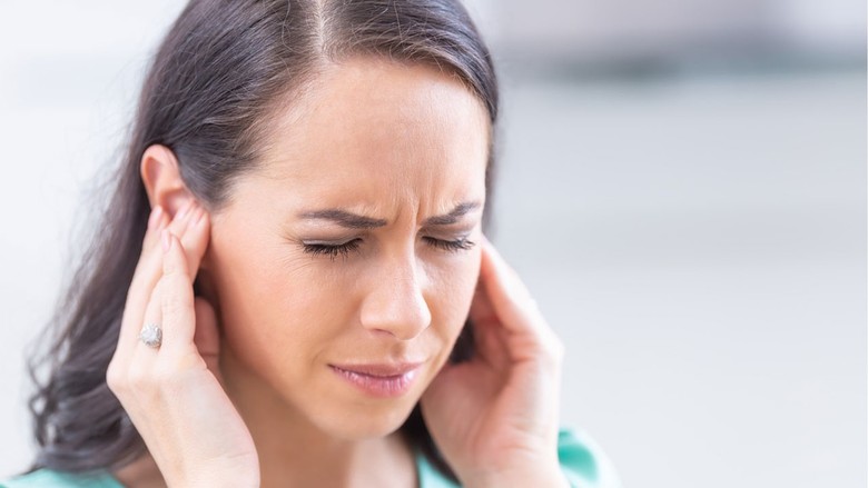 Kulak tıkanıklığı nasıl geçer? Neden olur? Kulağa su kaçması tıkanıklık yapar mı? 6 soruda anlattık