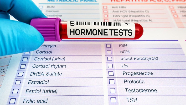 Hormon testi nedir, nasıl yapılır? Hormon testi aç karnına mı yapılır? 8 soruda hormon testine dair merak edilenler