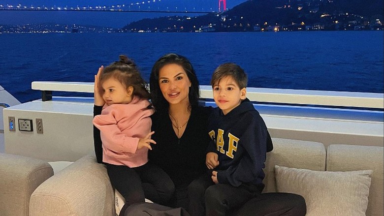 Almeda Abazi'den 3. çocuk açıklaması