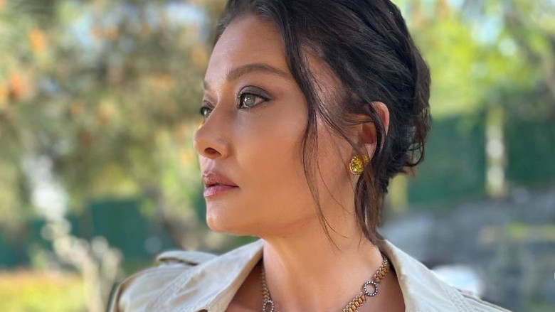 Nurgül Yeşilçay: Instagram amma önemli olmuş hayatımızda. Fazla mı abartıyoruz sanki?