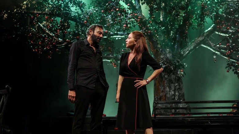 "Aşk Biter mi?" ve "Amadeus" oyunları ilk kez Harbiye Açık Hava Tiyatrosu’nda sahnelenecek