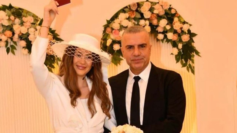 Sürpriz nikah! Berdan Mardini kendisinden yaşça küçük sevgilisiyle evlendi