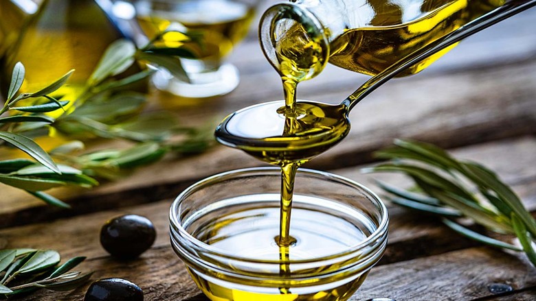 Aç karnına zeytinyağı içmenin faydaları neler?