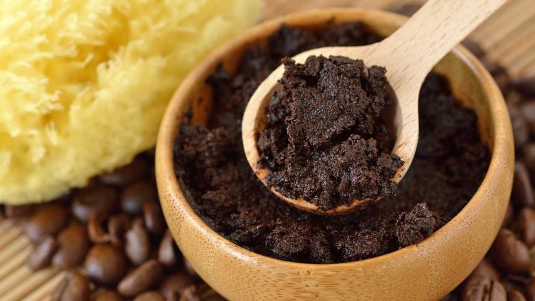 Kahve telvesiyle peeling: Evde nasıl uygulanır?