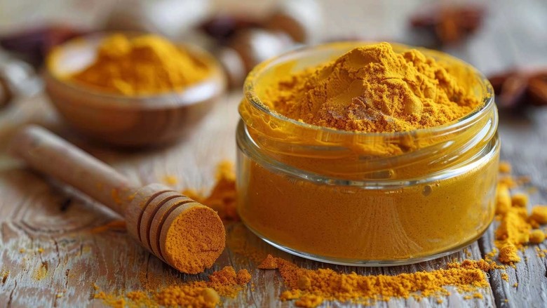 Zerdeçal lekesi nasıl çıkar? Etkili temizlik yöntemleri ve ipuçları