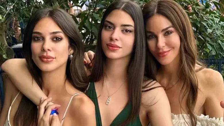 Defne Samyeli'nin kızları: İstesek zengin koca bulurduk