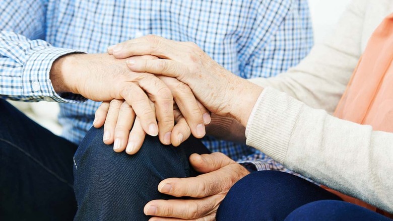 Başsağlığı ziyaretine giderken ne götürülür, nasıl davranılır?