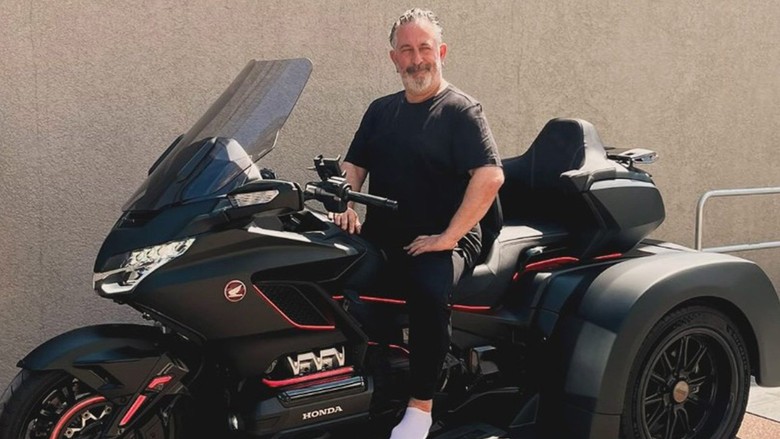 Cem Yılmaz 2.5 milyon TL'ye yeni motosiklet aldı