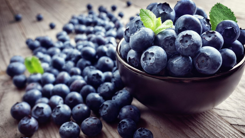 Çilek mi, yaban mersini mi? Hangi yiyecek beyni daha iyi güçlendirir?