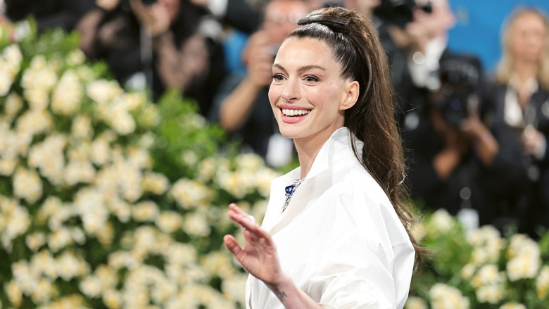 Anne Hathaway’in prenseslikten moda ikonuna yolculuğu