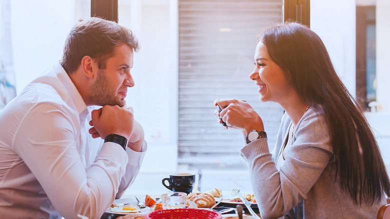 İlk buluşmada 90 dakika kuralı nedir ve neden hemen ayrılmalısınız?