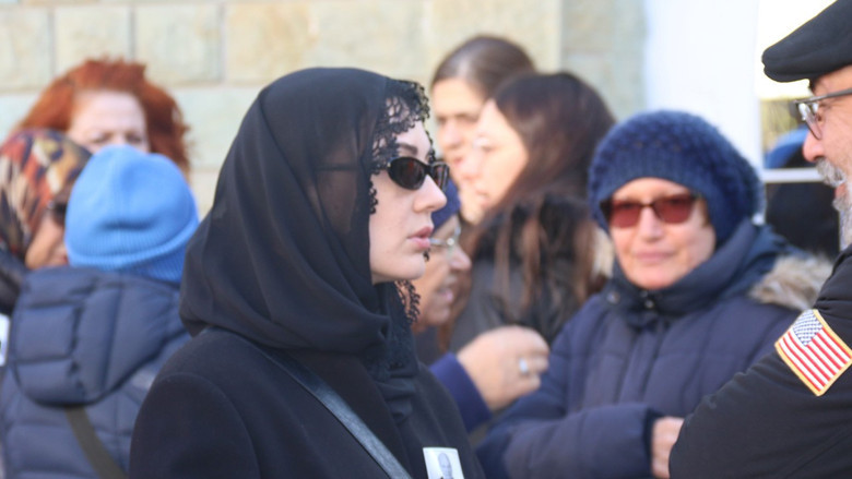 Burcu Özberk'in acı günü: Dedesini son yolculuğuna uğurladı