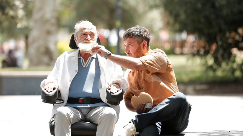 'Hadi, kalk sinemaya gidiyoruz: Yan Yana'