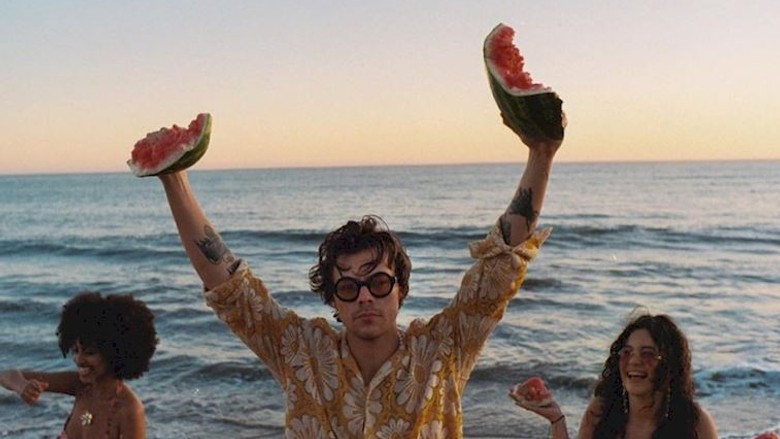 Harry Styles 2020’nin en şık ismi seçildi